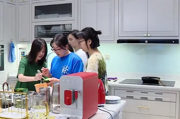 Giáo dục qua hoạt động giao lưu văn hóa - Ảnh 2. Giáo dục qua hoạt động giao lưu văn hóa - Ảnh 2.