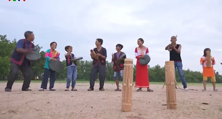 Người Raglai làm theo lời Bác - Ảnh 1. Người Raglai làm theo lời Bác - Ảnh 1.