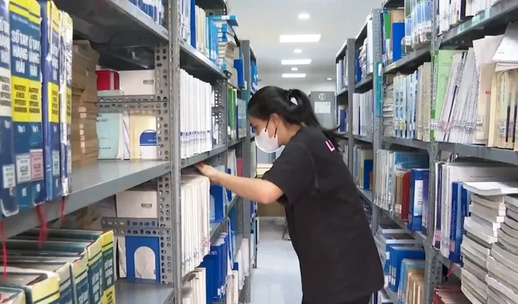 Thách thức lớn khi chưa tăng học phí đại học - Ảnh 3. Thách thức lớn khi chưa tăng học phí đại học - Ảnh 3.