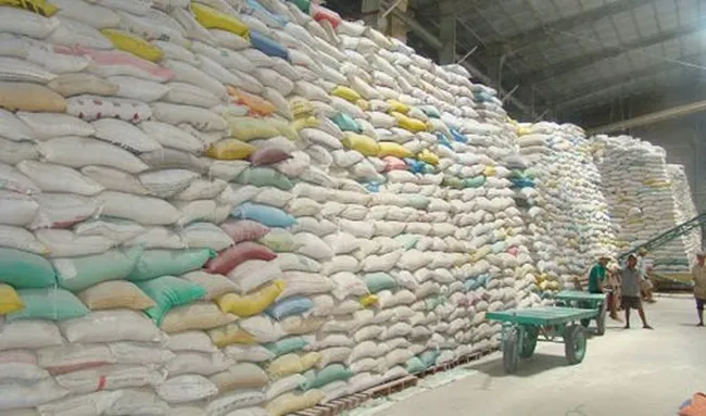 Bảo đảm đủ gạo dự trữ quốc gia cho các tình huống đột xuất - Ảnh 1. Bảo đảm đủ gạo dự trữ quốc gia cho các tình huống đột xuất - Ảnh 1.