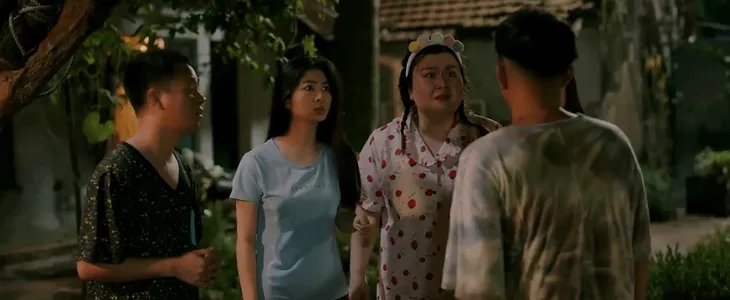 Làng trong phố - Tập 16: Không phải mất tích, Hiếu - Nhung ở nơi không ngờ, Hoài khóc hết nước mắt - Ảnh 2. Làng trong phố - Tập 16: Không phải mất tích, Hiếu - Nhung ở nơi không ngờ, Hoài khóc hết nước mắt - Ảnh 2.