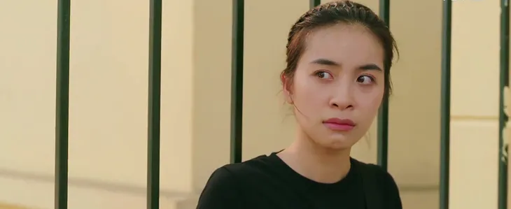 Làng trong phố - Tập 16: Không phải mất tích, Hiếu - Nhung ở nơi không ngờ, Hoài khóc hết nước mắt - Ảnh 6. Làng trong phố - Tập 16: Không phải mất tích, Hiếu - Nhung ở nơi không ngờ, Hoài khóc hết nước mắt - Ảnh 6.