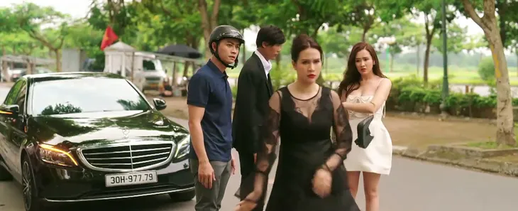 Làng trong phố - Tập 16: Không phải mất tích, Hiếu - Nhung ở nơi không ngờ, Hoài khóc hết nước mắt - Ảnh 14. Làng trong phố - Tập 16: Không phải mất tích, Hiếu - Nhung ở nơi không ngờ, Hoài khóc hết nước mắt - Ảnh 14.
