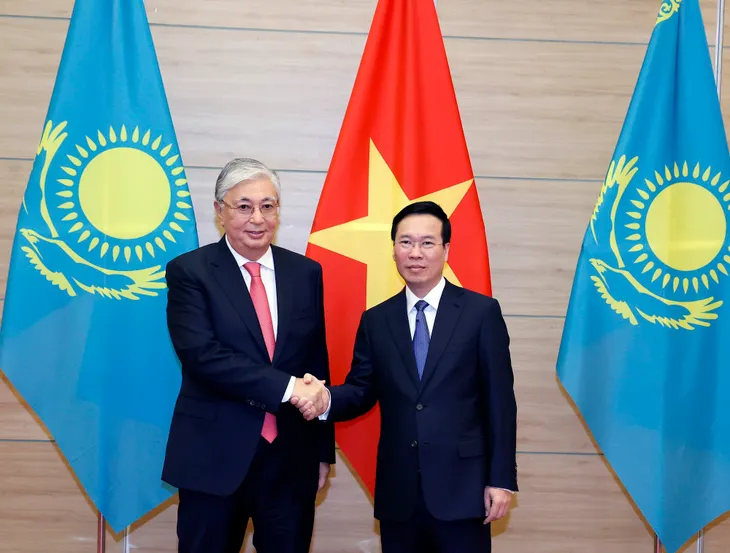Chủ tịch nước Võ Văn Thưởng chủ trì chiêu đãi chào mừng Tổng thống Kazakhstan - Ảnh 2.