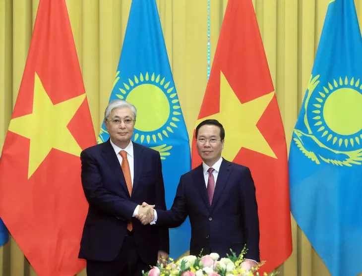 Việt Nam luôn coi trọng quan hệ hữu nghị truyền thống với Kazakhstan - Ảnh 1. Việt Nam luôn coi trọng quan hệ hữu nghị truyền thống với Kazakhstan - Ảnh 1.