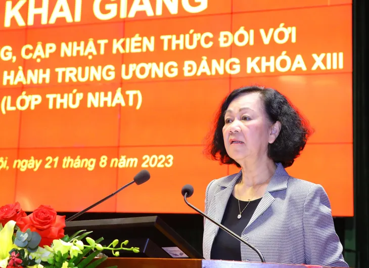Khai giảng Lớp Bồi dưỡng, cập nhật kiến thức đối với các Ủy viên BCH Trung ương Đảng khóa XIII. - Ảnh 1. Khai giảng Lớp Bồi dưỡng, cập nhật kiến thức đối với các Ủy viên BCH Trung ương Đảng khóa XIII. - Ảnh 1.