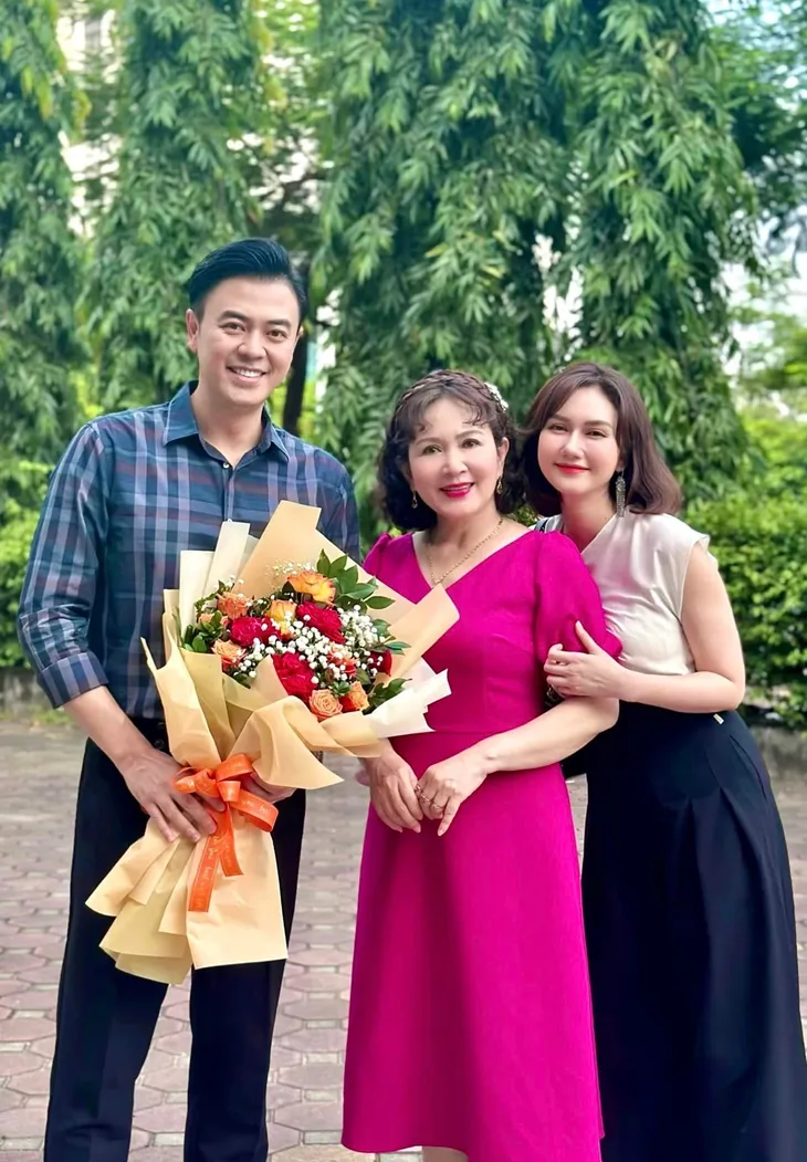 Món quà của cha đóng máy, hé lộ kết phim hoành tráng - Ảnh 5. Món quà của cha đóng máy, hé lộ kết phim hoành tráng - Ảnh 5.