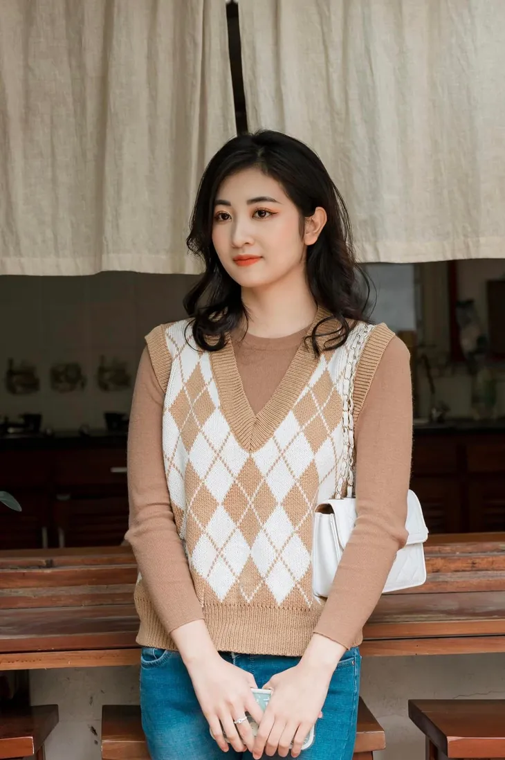 Vẻ ngoài xinh đẹp của ndiễn viên lần đầu đóng phim đã bị ghét - Ảnh 10. Vẻ ngoài xinh đẹp của ndiễn viên lần đầu đóng phim đã bị ghét - Ảnh 10.