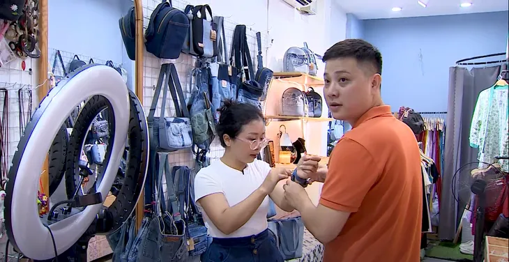 Khi phụ nữ làm chủ: Người tái chế quần jeans thắng giải 100 triệu đồng - Ảnh 11. Khi phụ nữ làm chủ: Người tái chế quần jeans thắng giải 100 triệu đồng - Ảnh 11.