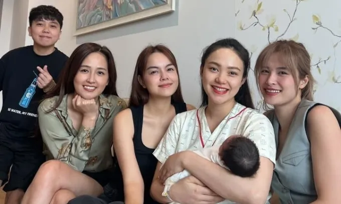 Vợ chồng Mạnh Trường trốn con đi chơi, Ninh Dương Lan Ngọc nói về việc tham gia Đạp gió bản Việt - Ảnh 3. Vợ chồng Mạnh Trường trốn con đi chơi, Ninh Dương Lan Ngọc nói về việc tham gia Đạp gió bản Việt - Ảnh 3.