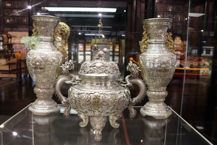 Bảo tàng Cổ vật Cung đình Huế tròn 100 tuổi - Ảnh 4. Bảo tàng Cổ vật Cung đình Huế tròn 100 tuổi - Ảnh 4.