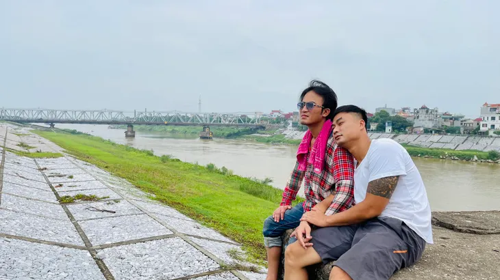 Loạt ảnh tình thân mến thân của Doãn Quốc Đam - Duy Hưng - Ảnh 6.