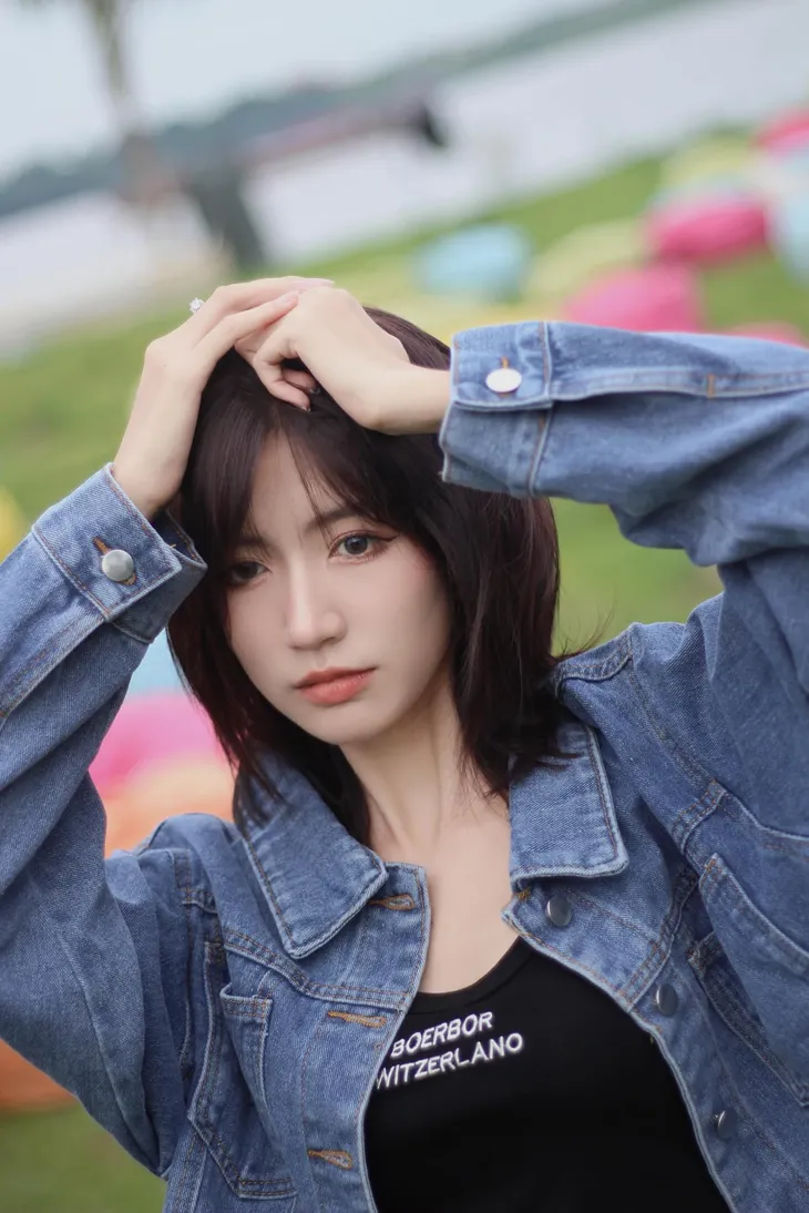 Ngọc Huyền khoe tóc mới cá tính hậu Món quà của cha - Ảnh 2. Ngọc Huyền khoe tóc mới cá tính hậu Món quà của cha - Ảnh 2.