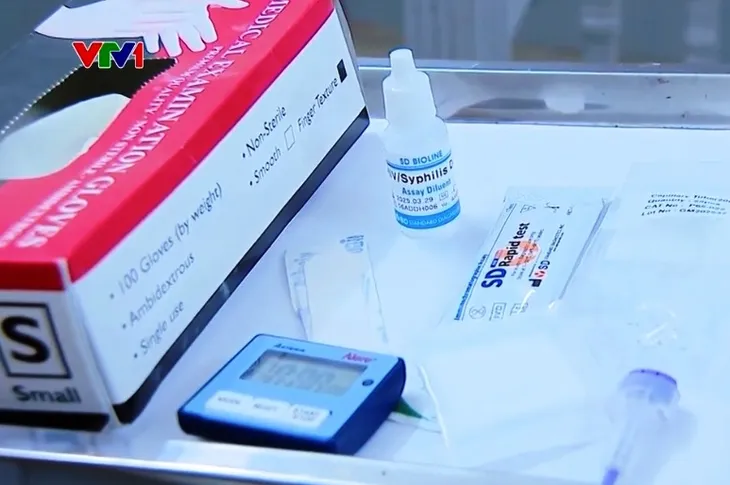 Cần có những quy định mới để trẻ dưới 15 tuổi được xét nghiệm sớm HIV - Ảnh 2. Cần có những quy định mới để trẻ dưới 15 tuổi được xét nghiệm sớm HIV - Ảnh 2.