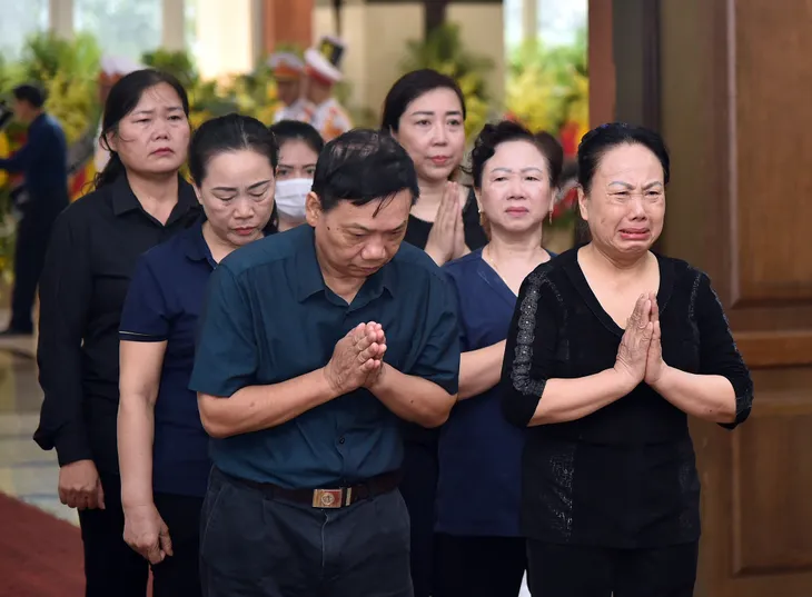 Xúc động tiễn biệt Phó Thủ tướng Lê Văn Thành - Ảnh 17. Xúc động tiễn biệt Phó Thủ tướng Lê Văn Thành - Ảnh 17.
