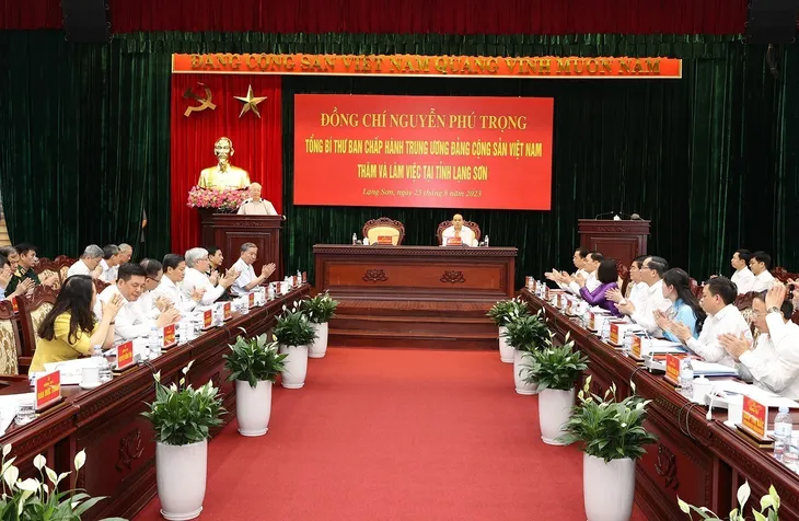 Tổng Bí thư Nguyễn Phú Trọng làm việc tại tỉnh Lạng Sơn - Ảnh 3. Tổng Bí thư Nguyễn Phú Trọng làm việc tại tỉnh Lạng Sơn - Ảnh 3.