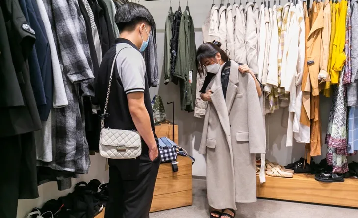Hỗ trợ người tiêu dùng mua hàng trả góp, mua trước trả sau - Ảnh 1. Hỗ trợ người tiêu dùng mua hàng trả góp, mua trước trả sau - Ảnh 1.