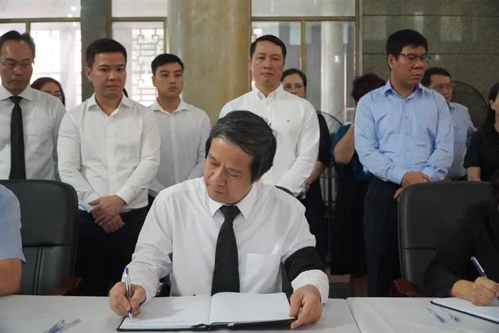 Ngành GDĐT mãi ghi nhớ những đóng góp của GS.TS Trần Hồng Quân - Ảnh 2. Ngành GDĐT mãi ghi nhớ những đóng góp của GS.TS Trần Hồng Quân - Ảnh 2.