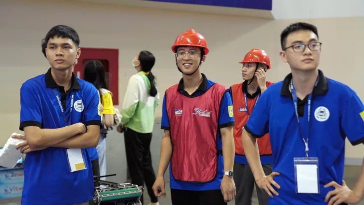 Đội tuyển Việt Nam dẫn đầu thành tích thử sân tại ABU Robocon 2023 - Ảnh 2. Đội tuyển Việt Nam dẫn đầu thành tích thử sân tại ABU Robocon 2023 - Ảnh 2.