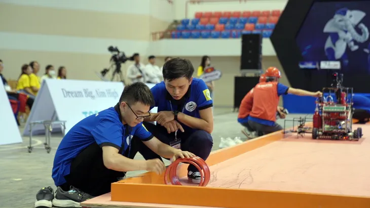 Đội tuyển Việt Nam dẫn đầu thành tích thử sân tại ABU Robocon 2023 - Ảnh 4. Đội tuyển Việt Nam dẫn đầu thành tích thử sân tại ABU Robocon 2023 - Ảnh 4.
