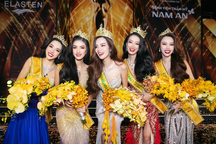 Nhìn lại hành trình chinh phục vương miện của Hoa hậu Hoà bình Việt Nam 2023 Lê Hoàng Phương - Ảnh 9. Nhìn lại hành trình chinh phục vương miện của Hoa hậu Hoà bình Việt Nam 2023 Lê Hoàng Phương - Ảnh 9.
