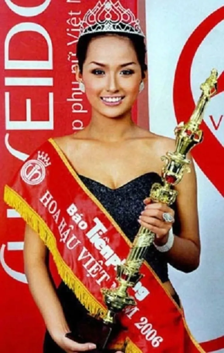 Mai Phương Thúy kỷ niệm 17 năm đăng quang Hoa hậu - Ảnh 1. Mai Phương Thúy kỷ niệm 17 năm đăng quang Hoa hậu - Ảnh 1.