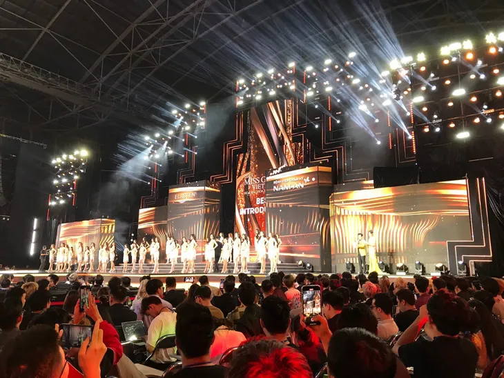 Lê Hoàng Phương đăng quang Hoa hậu Hòa bình Việt Nam 2023 - Ảnh 1. Lê Hoàng Phương đăng quang Hoa hậu Hòa bình Việt Nam 2023 - Ảnh 1.