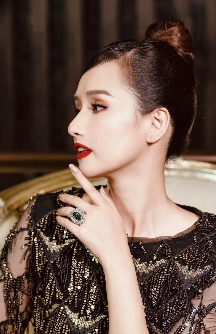 Diễn viên Việt tuần qua: Khả Ngân hở bạo, Quỳnh Kool hóa nàng thơ - Ảnh 8. Diễn viên Việt tuần qua: Khả Ngân hở bạo, Quỳnh Kool hóa nàng thơ - Ảnh 8.