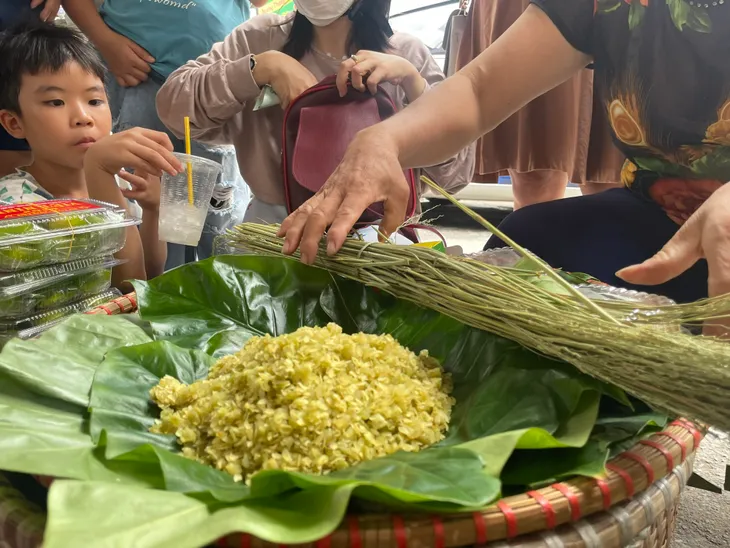 Cốm làng Vòng – Làng lên phố và nỗi lo mai một - Ảnh 1. Cốm làng Vòng – Làng lên phố và nỗi lo mai một - Ảnh 1.