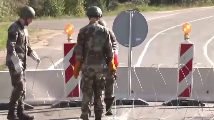 Căng thẳng biên giới giữa các nước Baltic và Belarus - Ảnh 1. Căng thẳng biên giới giữa các nước Baltic và Belarus - Ảnh 1.