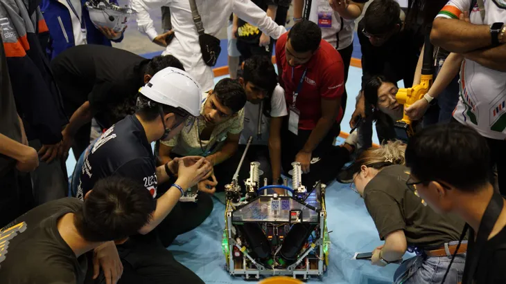 Các đội tuyển ABU Robocon 2023 giao lưu và chia sẻ công nghệ - Ảnh 5. Các đội tuyển ABU Robocon 2023 giao lưu và chia sẻ công nghệ - Ảnh 5.