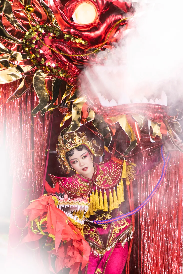 Ngắm bộ trang phục văn hóa dân tộc sẽ cùng tân Hoa hậu Hòa bình Việt Nam tham gia Miss Grand International 2023 - Ảnh 1. Ngắm bộ trang phục văn hóa dân tộc sẽ cùng tân Hoa hậu Hòa bình Việt Nam tham gia Miss Grand International 2023 - Ảnh 1.