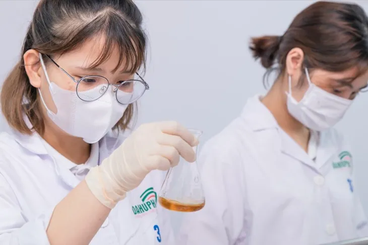 Bất ngờ với những thành tựu nổi bật của “tân binh” nhà máy dược Dahupha - Ảnh 2. Bất ngờ với những thành tựu nổi bật của “tân binh” nhà máy dược Dahupha - Ảnh 2.