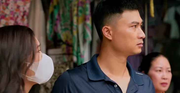 Làng trong phố - Tập 4: Vừa lên thành phố, Hiếu ngỡ ngàng thấy cảnh đánh ghen - Ảnh 7. Làng trong phố - Tập 4: Vừa lên thành phố, Hiếu ngỡ ngàng thấy cảnh đánh ghen - Ảnh 7.