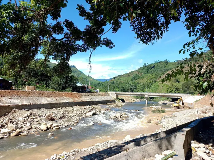 Hoàn thành kè chống sạt lở, bảo đảm an toàn khu dân cư xã Trà Leng, Quảng Nam - Ảnh 1. Hoàn thành kè chống sạt lở, bảo đảm an toàn khu dân cư xã Trà Leng, Quảng Nam - Ảnh 1.