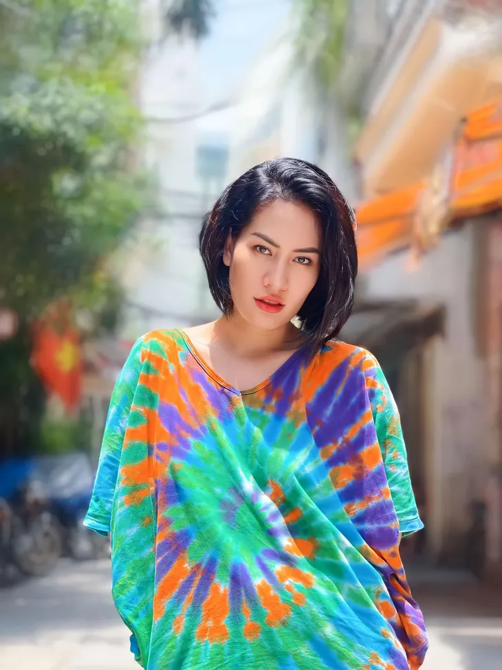 Minh Cúc dịu dàng trong Cuộc chiến không giới tuyến - Ảnh 10. Minh Cúc dịu dàng trong Cuộc chiến không giới tuyến - Ảnh 10.