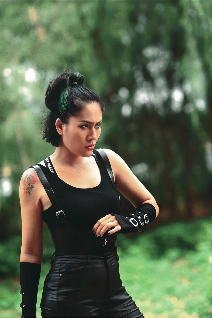Minh Cúc dịu dàng trong Cuộc chiến không giới tuyến - Ảnh 8. Minh Cúc dịu dàng trong Cuộc chiến không giới tuyến - Ảnh 8.