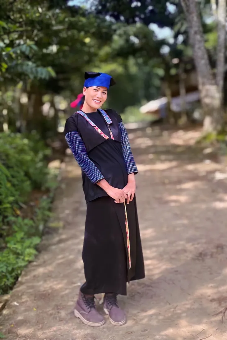 Minh Cúc dịu dàng trong Cuộc chiến không giới tuyến - Ảnh 2. Minh Cúc dịu dàng trong Cuộc chiến không giới tuyến - Ảnh 2.
