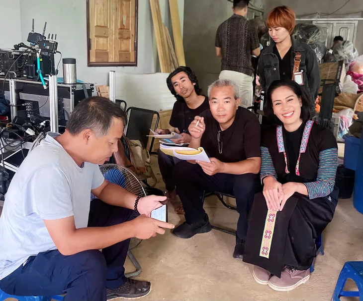 Minh Cúc dịu dàng trong Cuộc chiến không giới tuyến - Ảnh 3. Minh Cúc dịu dàng trong Cuộc chiến không giới tuyến - Ảnh 3.