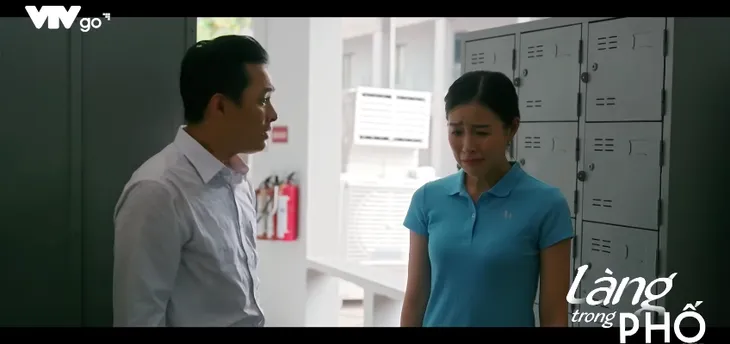 Làng trong phố - Tập 23: Quản đốc háo sắc làm nữ công nhân dính bầu rồi định chạy làng - Ảnh 4. Làng trong phố - Tập 23: Quản đốc háo sắc làm nữ công nhân dính bầu rồi định chạy làng - Ảnh 4.