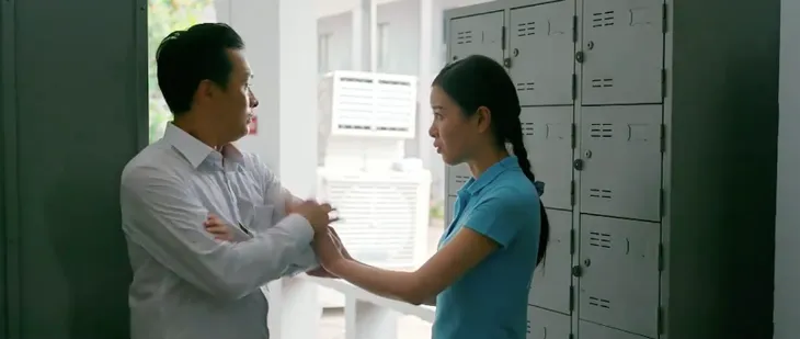 Làng trong phố - Tập 23: Hoài tức nghẹn vì thái độ khiêu khích của Nhung - Ảnh 13. Làng trong phố - Tập 23: Hoài tức nghẹn vì thái độ khiêu khích của Nhung - Ảnh 13.