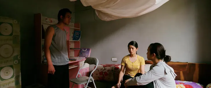 Làng trong phố - Tập 23: Hoài tức nghẹn vì thái độ khiêu khích của Nhung - Ảnh 9. Làng trong phố - Tập 23: Hoài tức nghẹn vì thái độ khiêu khích của Nhung - Ảnh 9.