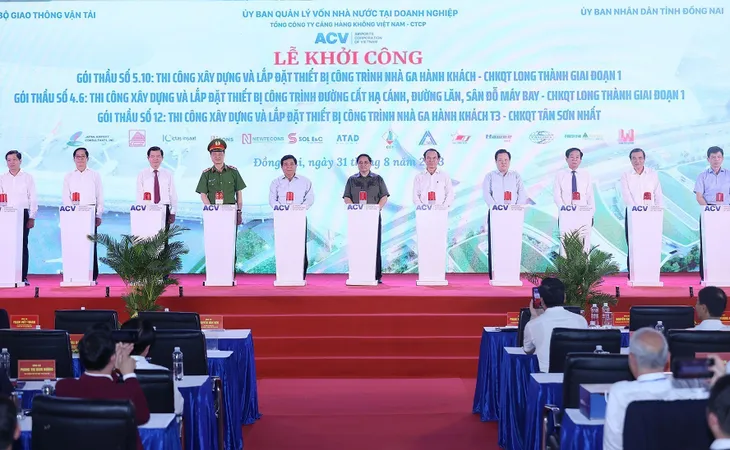 Khởi công 3 gói thầu sân bay Long Thành, Tân Sơn Nhất: Hướng tới cụm cảng hàng không hùng mạnh - Ảnh 1. Khởi công 3 gói thầu sân bay Long Thành, Tân Sơn Nhất: Hướng tới cụm cảng hàng không hùng mạnh - Ảnh 1.