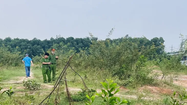 Bình Dương: Điều tra vụ án giết người, cướp của tại kênh thoát nước - Ảnh 2. Bình Dương: Điều tra vụ án giết người, cướp của tại kênh thoát nước - Ảnh 2.
