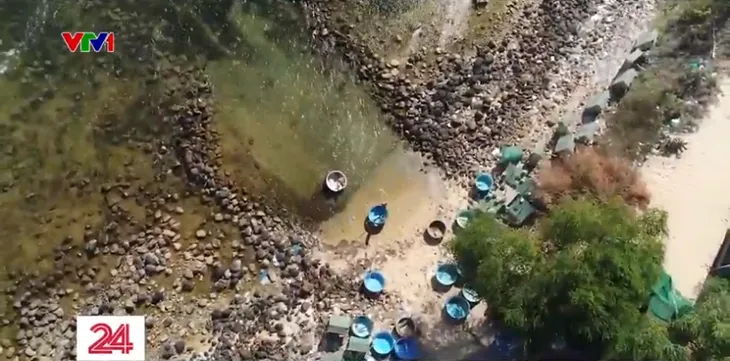 Thuyền thúng mang văn hóa Việt ra khơi - Ảnh 2. Thuyền thúng mang văn hóa Việt ra khơi - Ảnh 2.