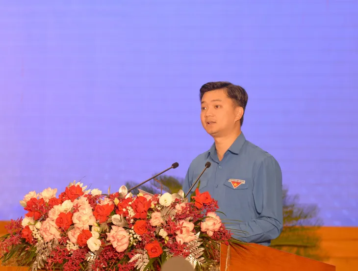 Sáu thí sinh xuất sắc đoạt giải Nhất Hội thi Tin học trẻ toàn quốc lần thứ 29 - Ảnh 1.