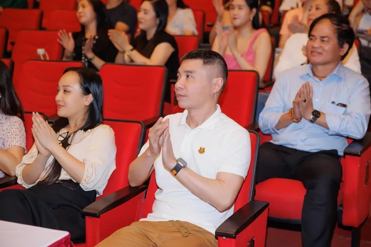 Hồng Diễm gợi cảm, Mai Phương Thúy vẫn xinh đẹp dù chạm mốc 71 kg - Ảnh 6. Hồng Diễm gợi cảm, Mai Phương Thúy vẫn xinh đẹp dù chạm mốc 71 kg - Ảnh 6.