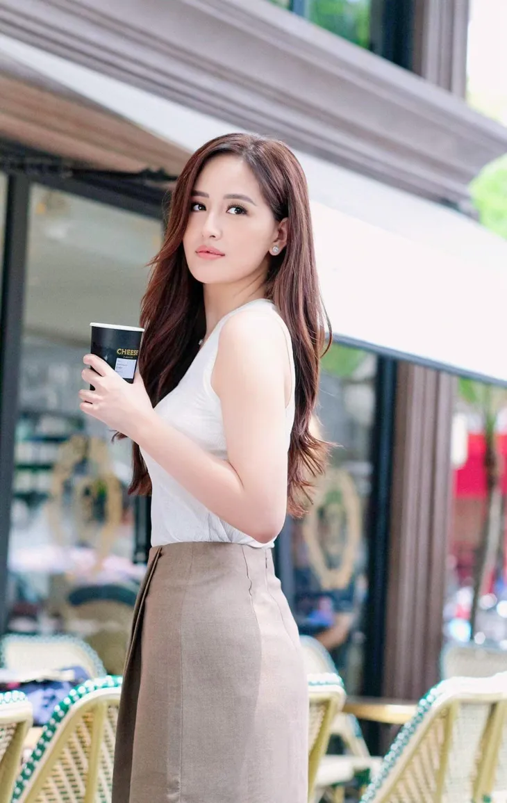 Hồng Diễm gợi cảm, Mai Phương Thúy vẫn xinh đẹp dù chạm mốc 71 kg - Ảnh 2. Hồng Diễm gợi cảm, Mai Phương Thúy vẫn xinh đẹp dù chạm mốc 71 kg - Ảnh 2.