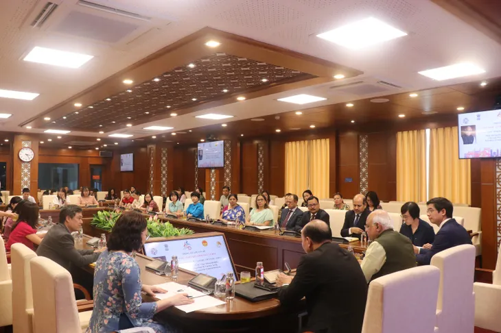 Chủ tịch ICCR thăm chùa Trấn Quốc, Văn Miếu-Quốc Tử Giám - Ảnh 3. Chủ tịch ICCR thăm chùa Trấn Quốc, Văn Miếu-Quốc Tử Giám - Ảnh 3.