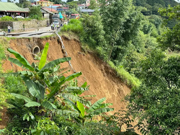 10 người thương vong vì mưa lũ ở Lai Châu, Yên Bái, Sơn La - Ảnh 21. 10 người thương vong vì mưa lũ ở Lai Châu, Yên Bái, Sơn La - Ảnh 21.